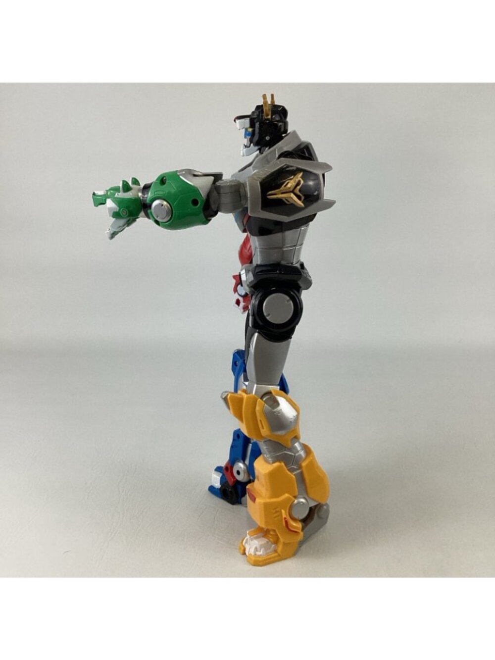 Dreamworks Ultimate Voltron Legendary Defender Electronic 13" Action Figure 2017 - Picture 7 of 7